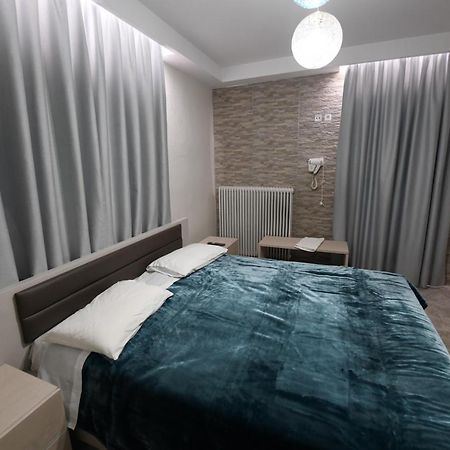 Guesthouse Alexandros Nestorion ภายนอก รูปภาพ