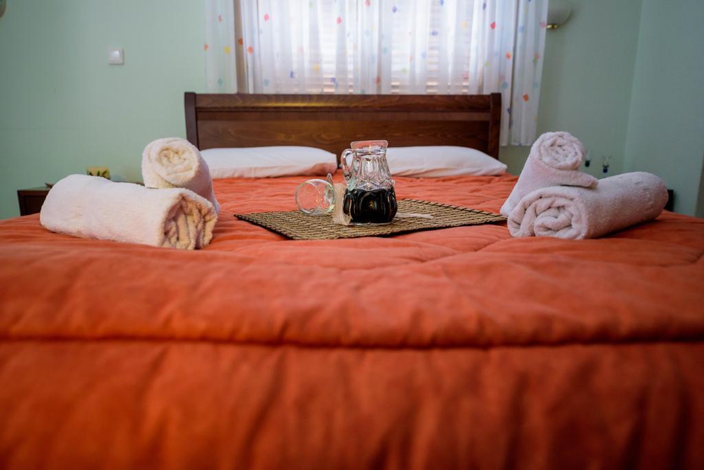 Guesthouse Alexandros Nestorion ภายนอก รูปภาพ